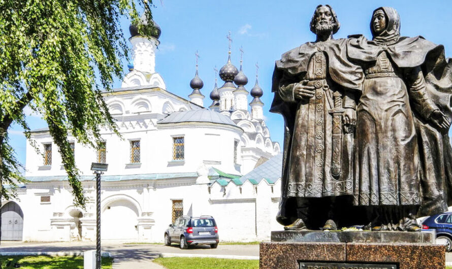 Скульптор Суровцев в Муроме